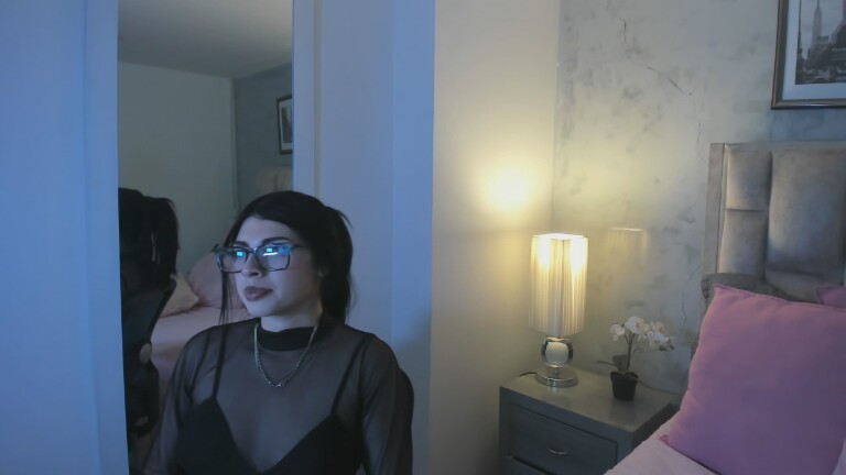 IsabellaaRossi's Streamate show and profile