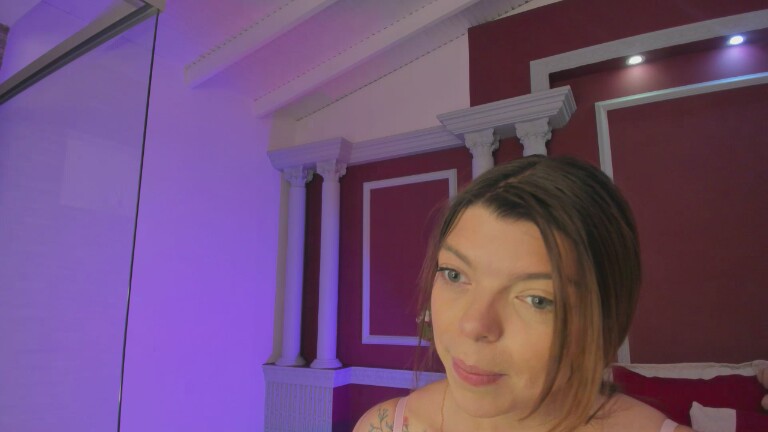 LizDeusaa's Streamate show and profile