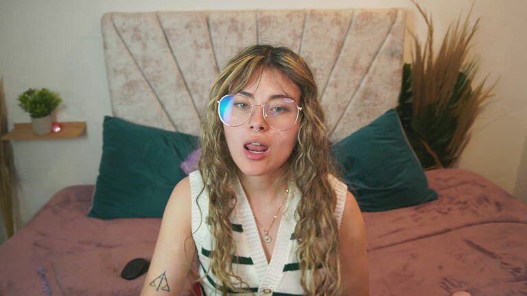 IamAbbi's Streamate show and profile