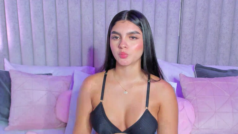 SamiLewis's Streamate show and profile