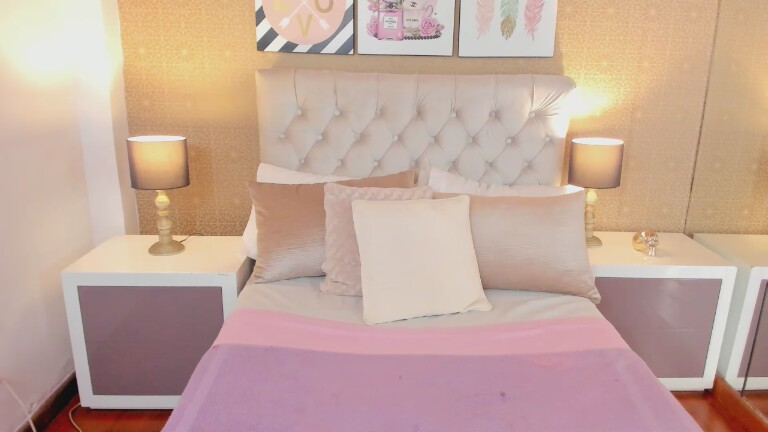 GingerKors's Streamate show and profile