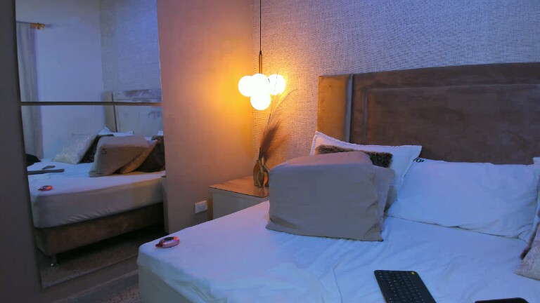 GabyMontclaiir's Streamate show and profile