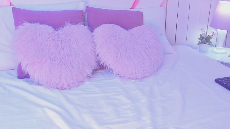 GatitaChan's Streamate show and profile