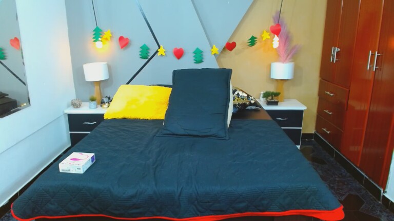 ConieMoss's Streamate show and profile