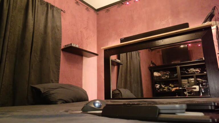 gothgirl_astrid's Streamate show and profile