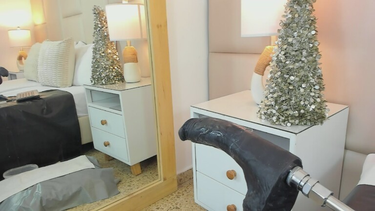 AntoniaRoss's Streamate show and profile