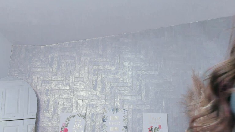 SaraBacker's Streamate show and profile