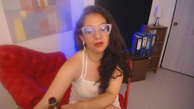 MIlfsslly's Streamate show and profile