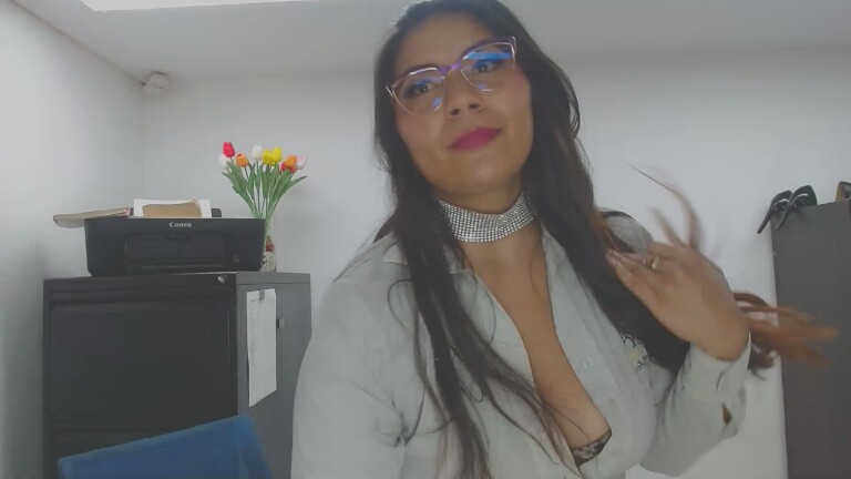 LunaDumont's Streamate show and profile