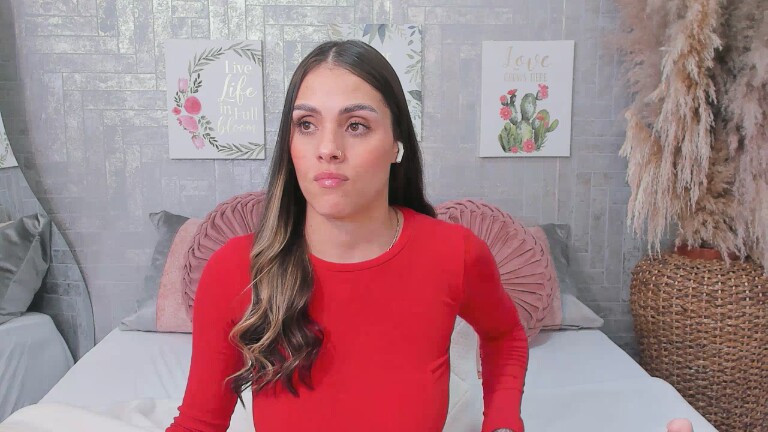 SaraBacker's Streamate show and profile