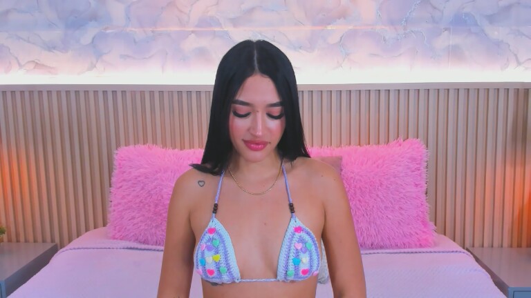 HemmaThompsonn's Streamate show and profile