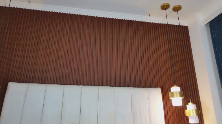 Nina_SnowGB's Streamate show and profile