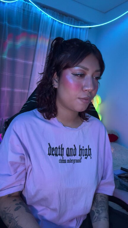 Ameliees's Streamate show and profile