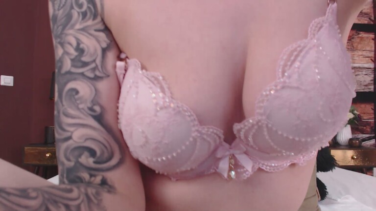 ElleLuvv's Streamate show and profile