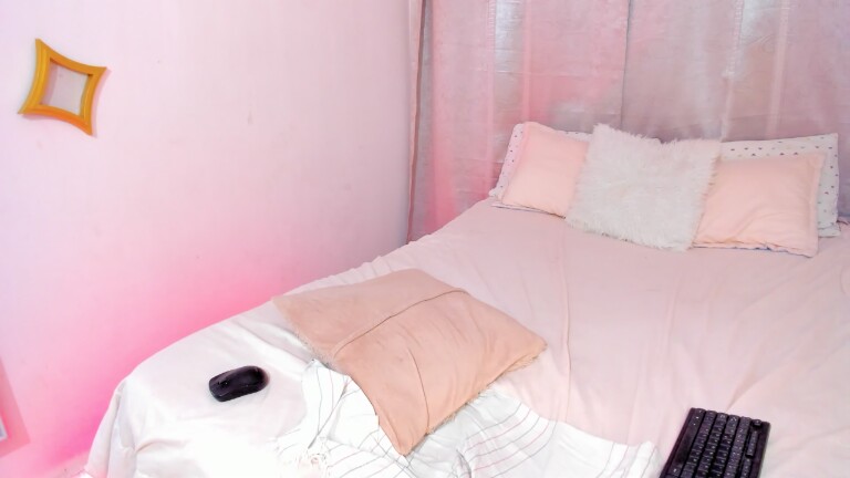 LolaAddams's Streamate show and profile