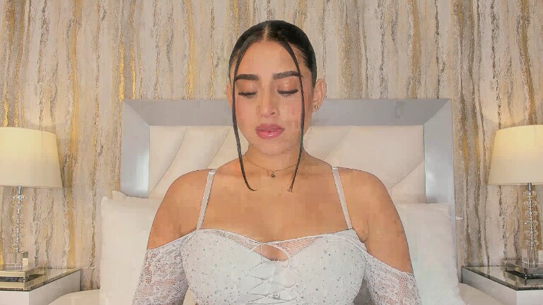 Sara_Hanniston's Streamate show and profile