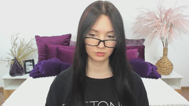 Crelly's Streamate show and profile