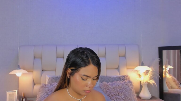 EmmaPrinncess's Streamate show and profile