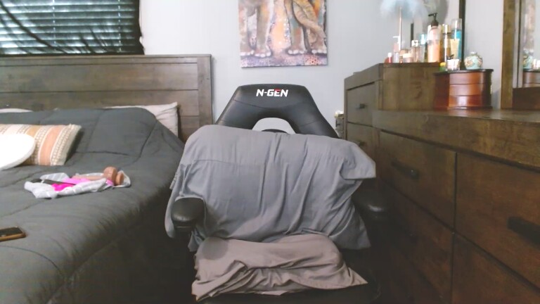 April_Desire's Streamate show and profile