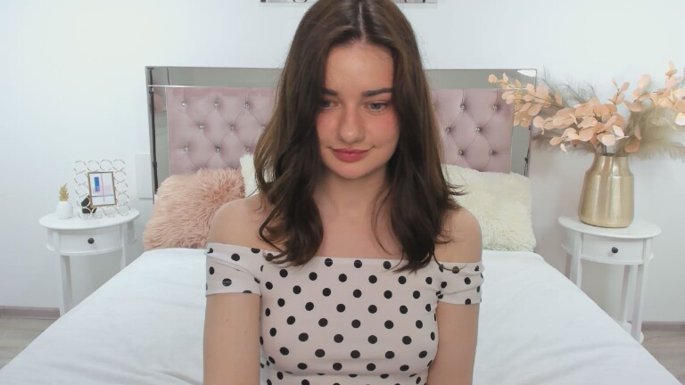 DemiLinda's Streamate show and profile