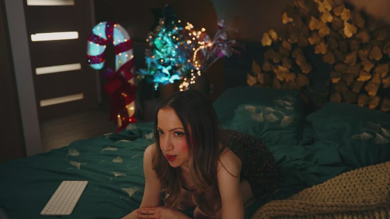 Noya's Streamate show and profile