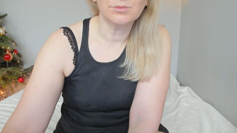 XxSweety_GirlxX's Streamate show and profile