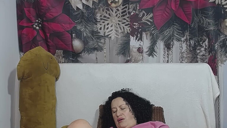 nikol32's Streamate show and profile