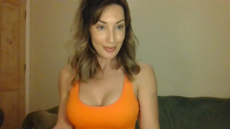 JoanieOakley21's Streamate show and profile