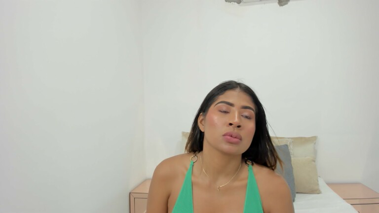 EmmaClayton's Streamate show and profile