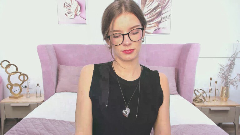 MYasmina's Streamate show and profile