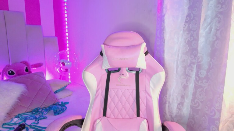 AliiceWonderland's Streamate show and profile