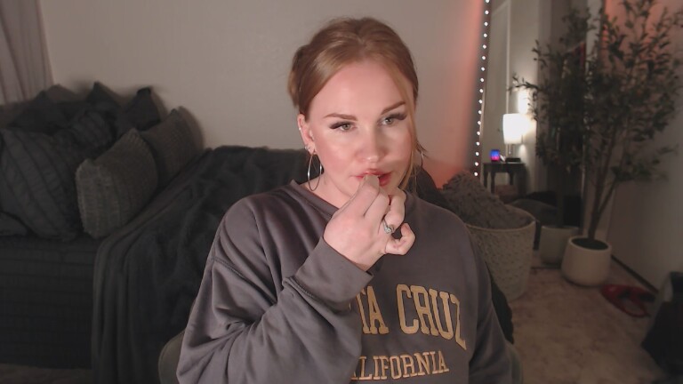 oohscarlette's Streamate show and profile