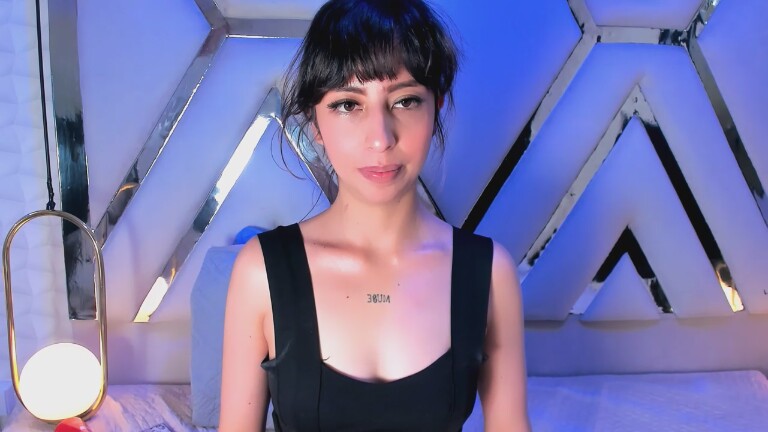 AriaPure's Streamate show and profile