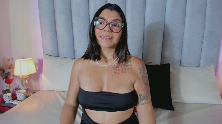 LunnaNoir's Streamate show and profile