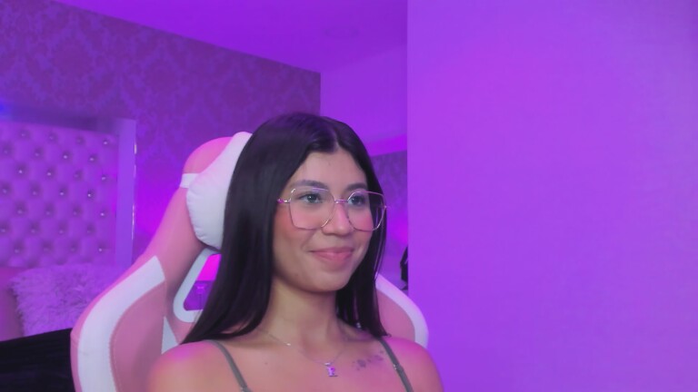 LylaKarl's Streamate show and profile