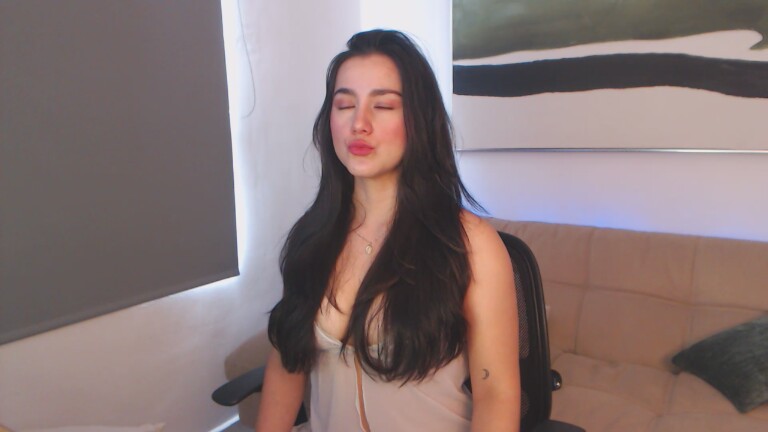 NiaMinogue's Streamate show and profile