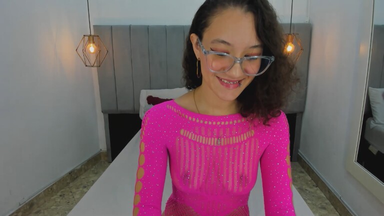 miss22mia's Streamate show and profile