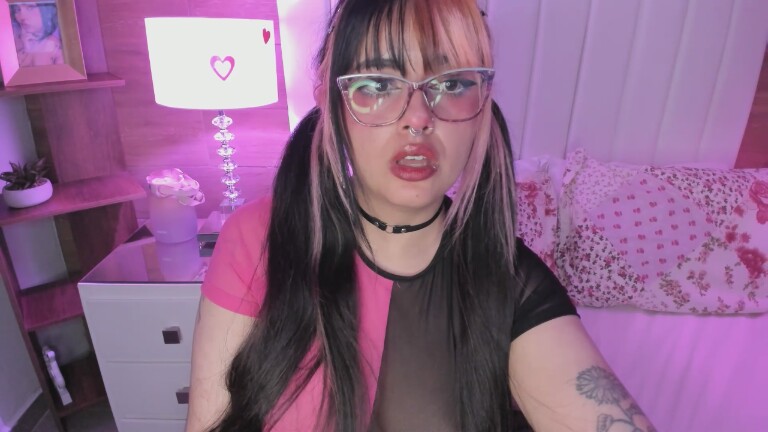 MaddieWaves's Streamate show and profile