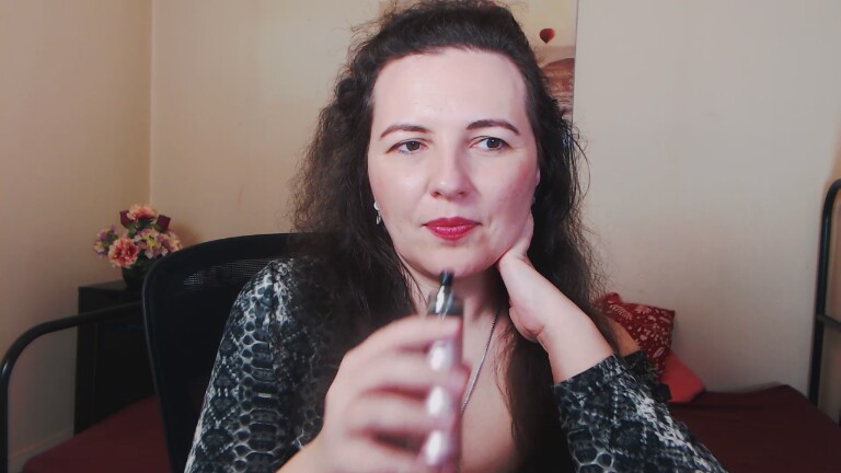 KARLEENx's Streamate show and profile