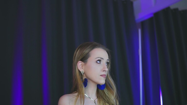 AvaReeves's Streamate show and profile