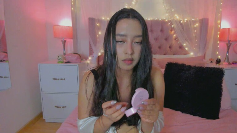 AlexandraWinterr's Streamate show and profile