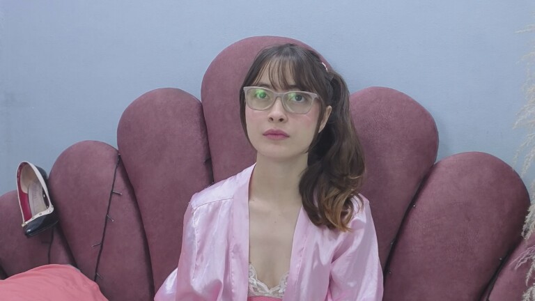 ISABELLAJHONS's Streamate show and profile