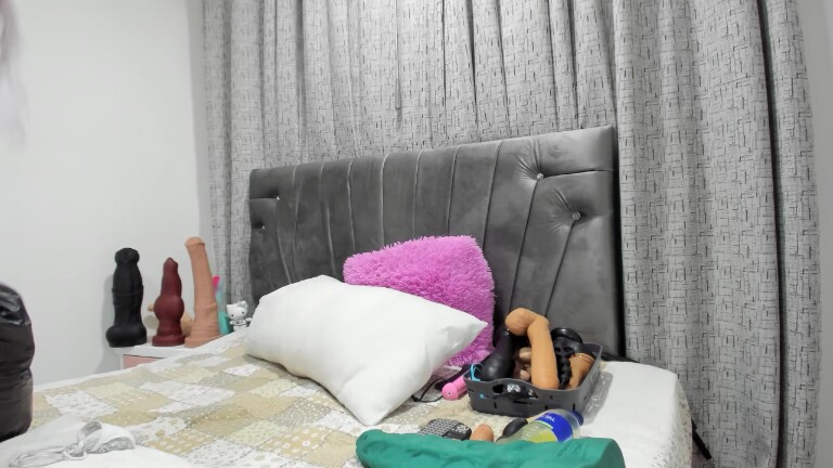 Sweet_X's Streamate show and profile