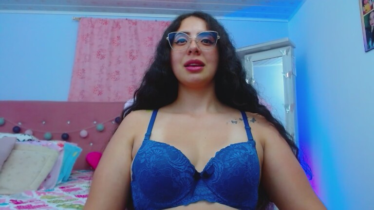 AliceeSiimpson's Streamate show and profile