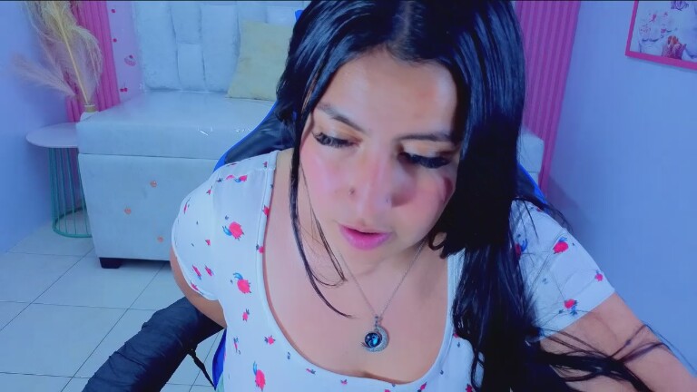 EmilyMiillsS's Streamate show and profile