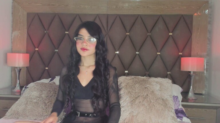 DafneJames's Streamate show and profile