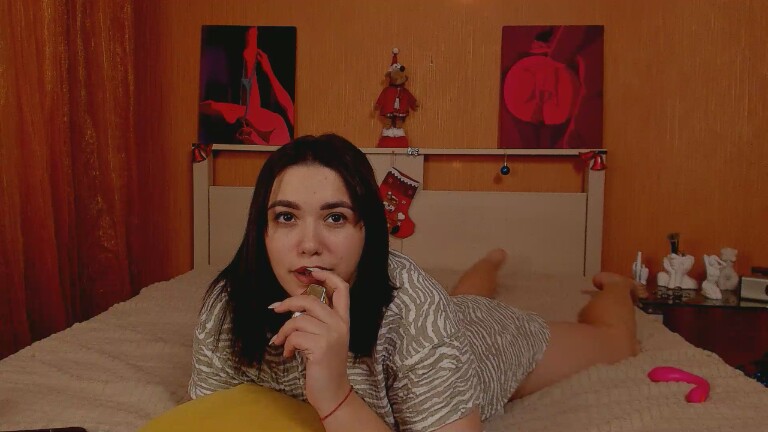 GlamNova's Streamate show and profile