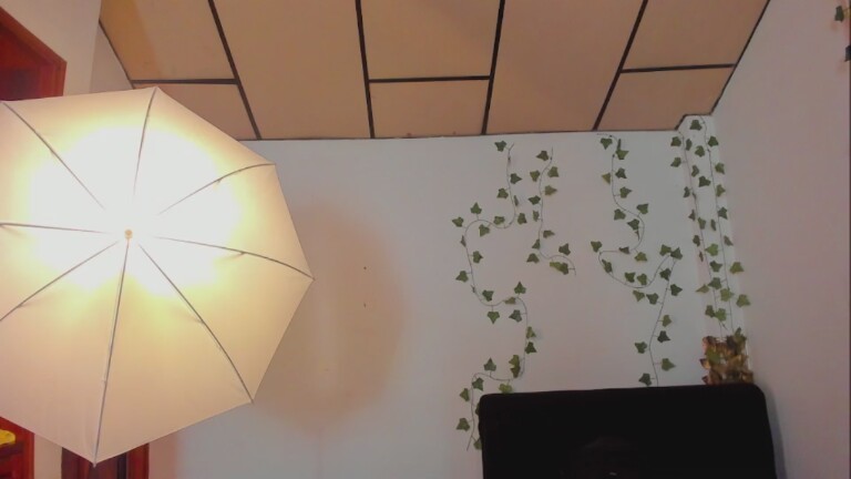 Sophiamiller18's Streamate show and profile