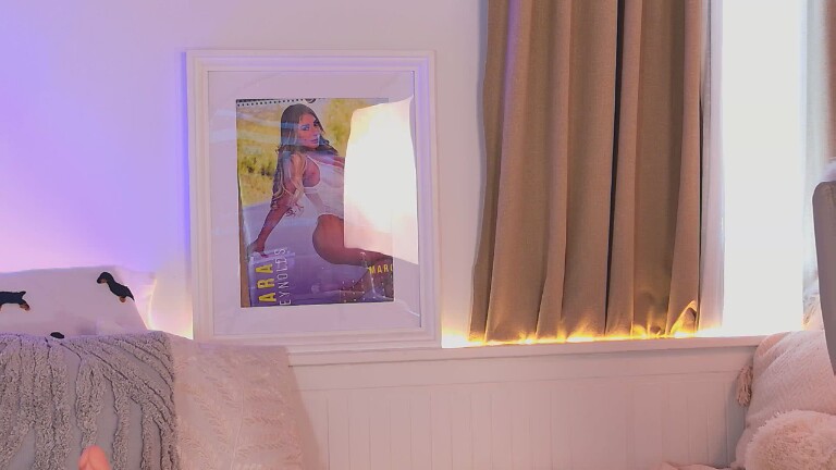 sarareynoldsX's Streamate show and profile