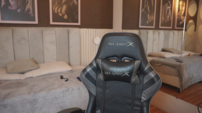 JulietaReeds's Streamate show and profile